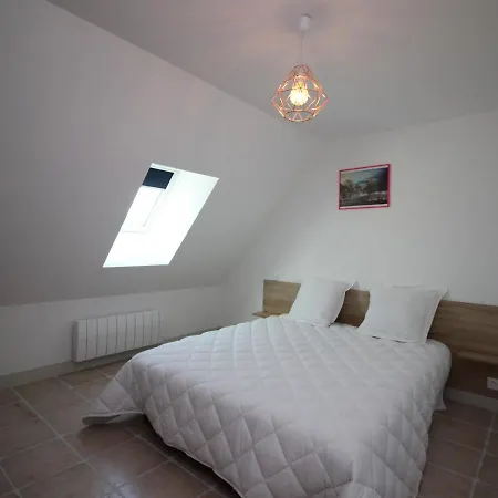דירה T3 Avec Wifi, Parking Et Animaux Acceptes A - Fr-1-608-61 Murat-le-Quaire